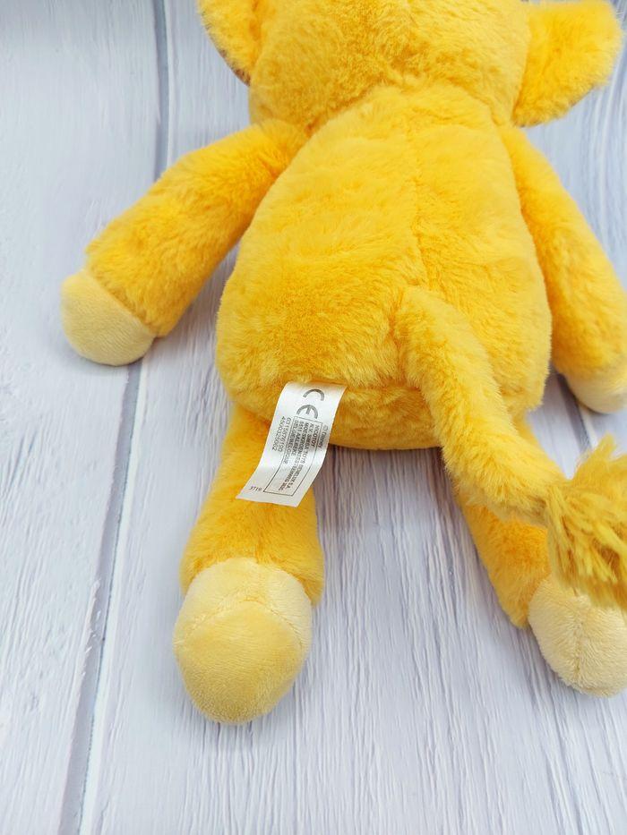 Peluche doudou roi lion Simba DISNEY NICOTOY Simba toys 28 cm jaune orangé - photo numéro 3