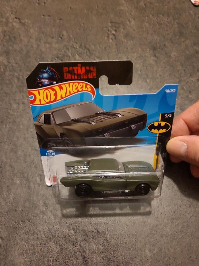 Voiture Batman Batmobile Hot Wheels - photo numéro 2