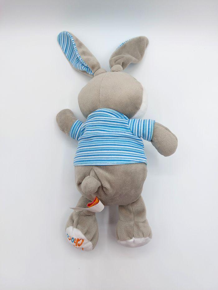 Peluche doudou lapin lapi choco gris blanc FIZZY tee-shirt rayé bleu 27/40cm - photo numéro 2