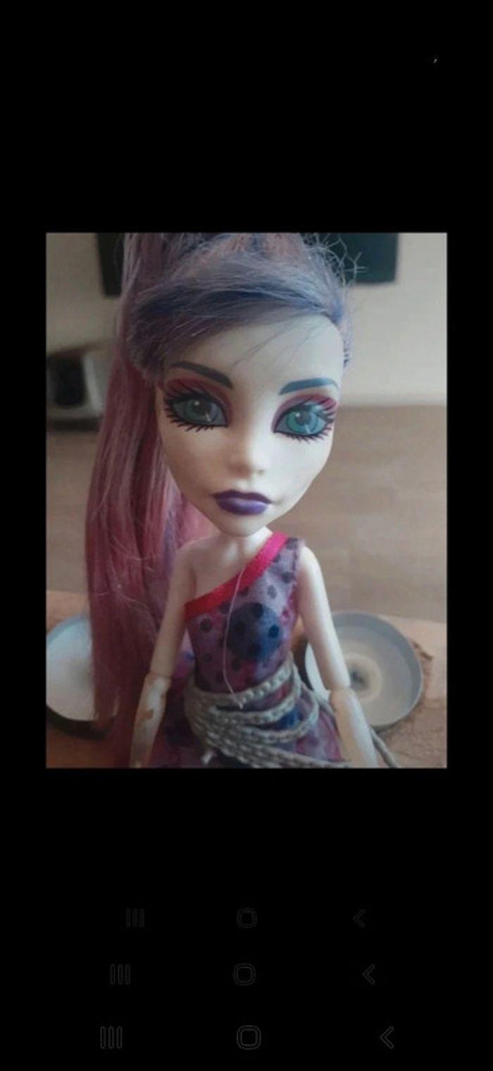 Poupée Monster High Spectra - photo numéro 2