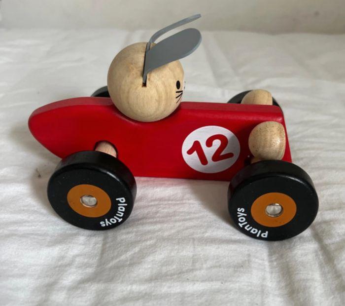 Voiture de course de lapin - photo numéro 3