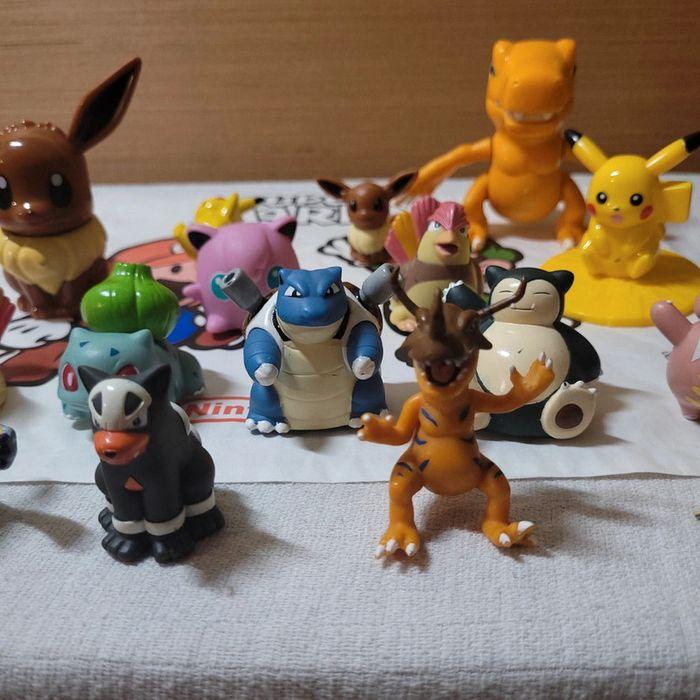 17 figurines Digimon, Pokémon - photo numéro 5