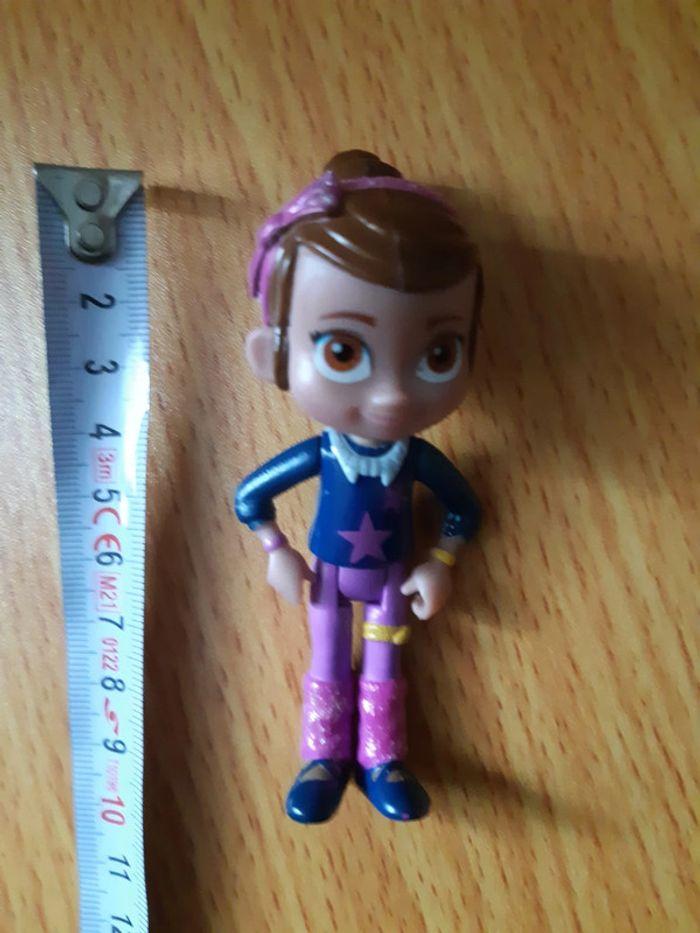 2 Figurines Vampirina - photo numéro 3