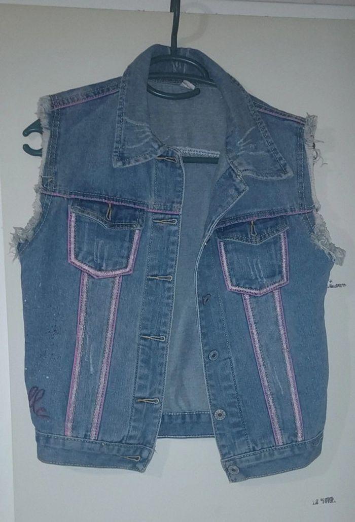 Veste jeans sans manche customiser - photo numéro 6