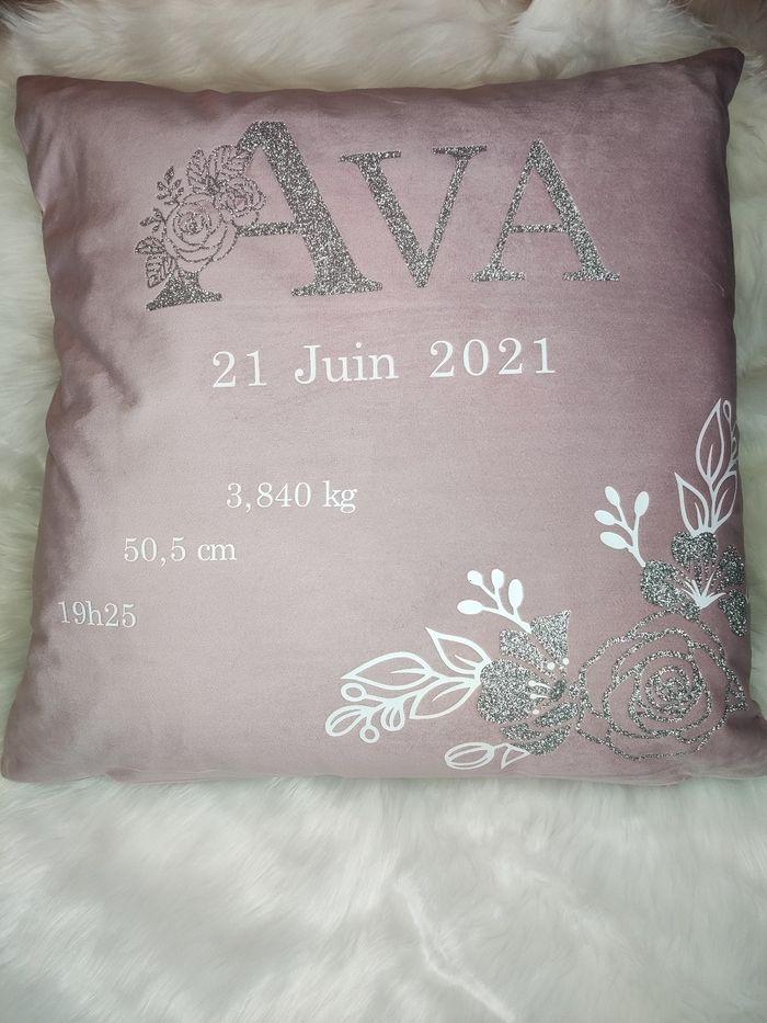 Coussin personnalisé de naissance - photo numéro 1