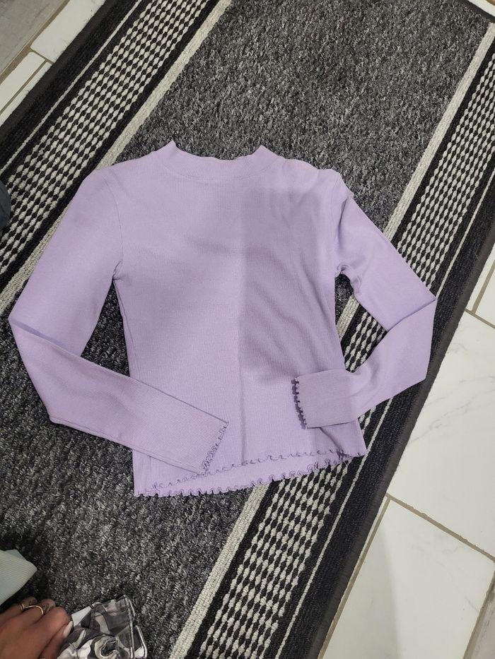 Petit pull violet taille xs très bon état marque kiabi - photo numéro 2