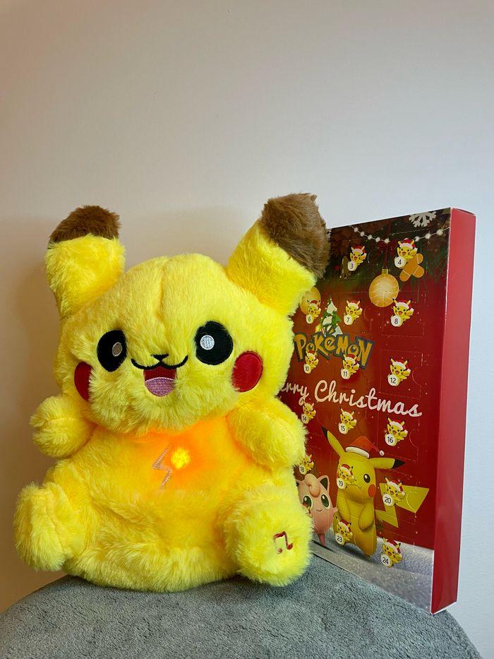 🎁🚨 OFFRE SPÉCIAL NOËL 🚨✨🎁🎅  Peluche lumineuserespirante PokémonPikachu + calendrier de l’Avent de Noël Pokémon - photo numéro 1