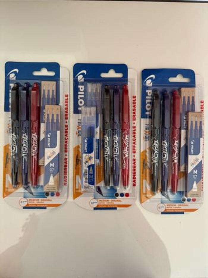 Lot 9 stylos effaçable frixion ball avec 18  recharges Neuf Prix fermé 💥d’autre fournitures scolaires sur mon compte - photo numéro 1