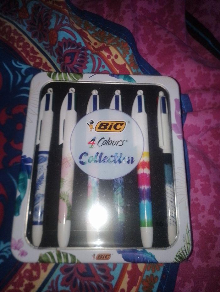 Coffret bic 4 couleurs collection neuf - photo numéro 2