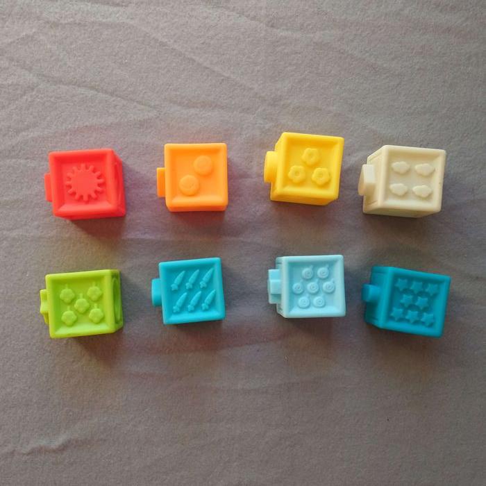 Cubes en silicone avec chiffres encastrables - photo numéro 3