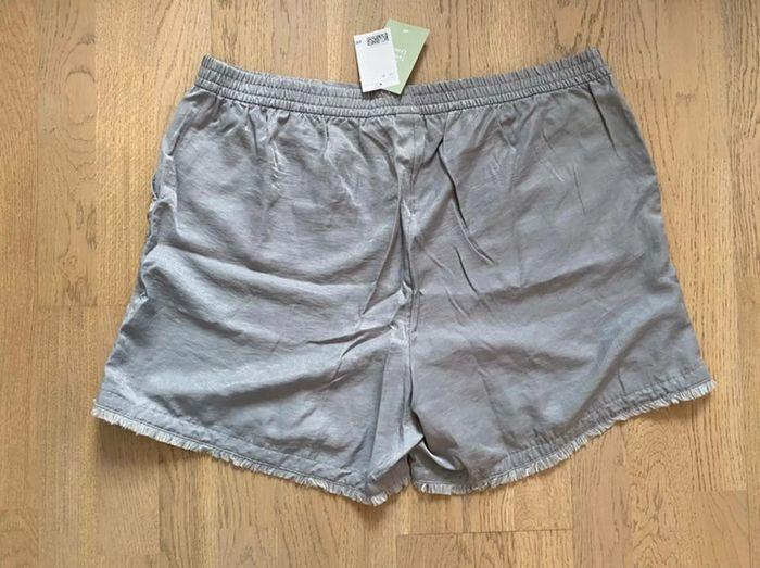 Short neuf en lyocell gris H&M - taille XL - XXL - photo numéro 1