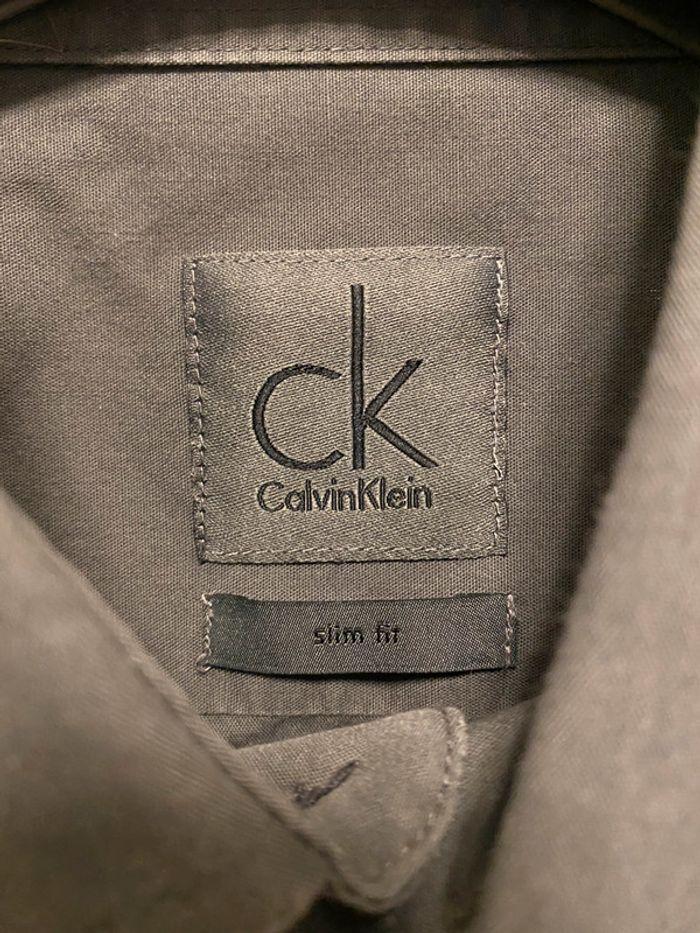 chemise Calvin Klein neuve, taille slim fit S - photo numéro 3