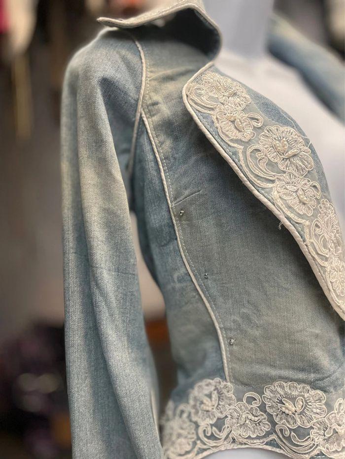 Veste en jean vintage y2k avec détail broderie et perle marque premium « Mexton » - photo numéro 3