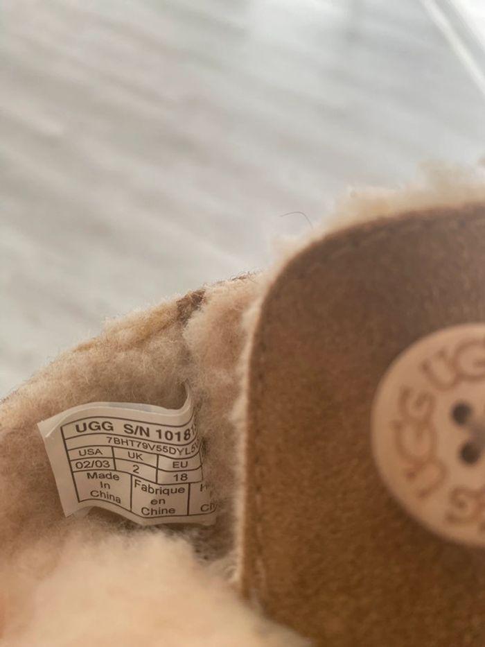 Botte ugg taille 18 très bon état - photo numéro 2