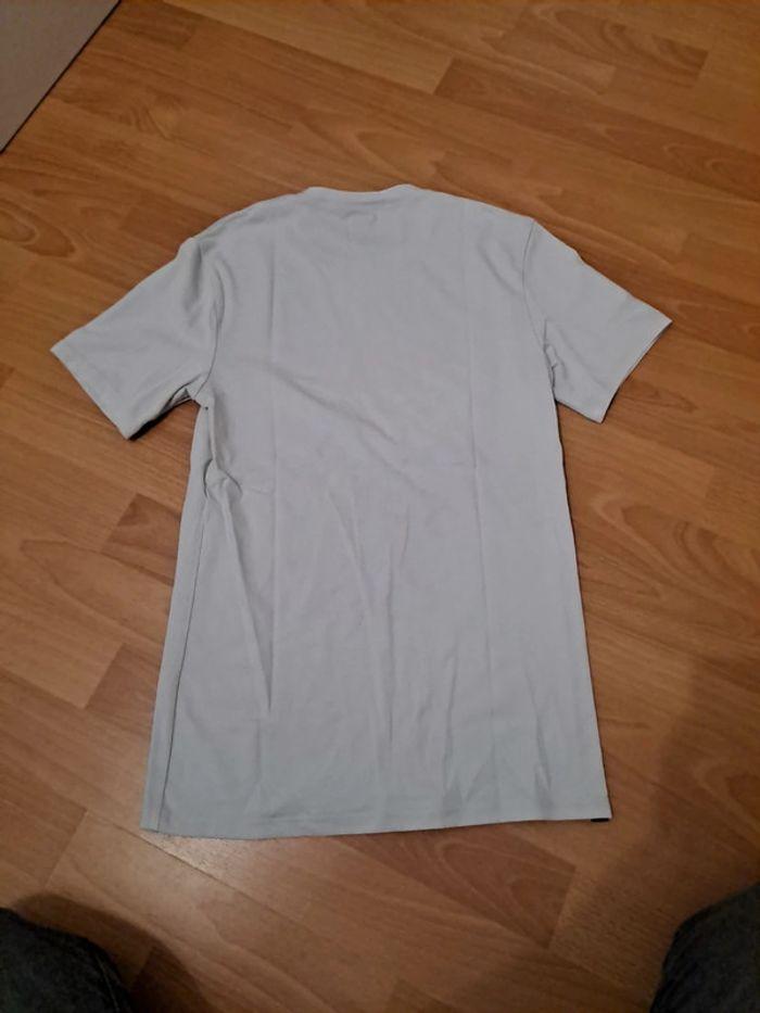 T-shirt Decathlon taille S - photo numéro 3