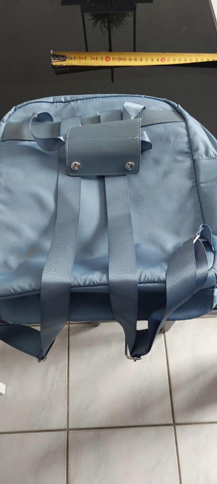 Sac à dos bleu - photo numéro 4