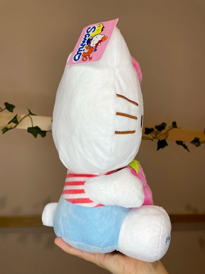 Peluche Hello Kitty avec la fraise - photo numéro 8