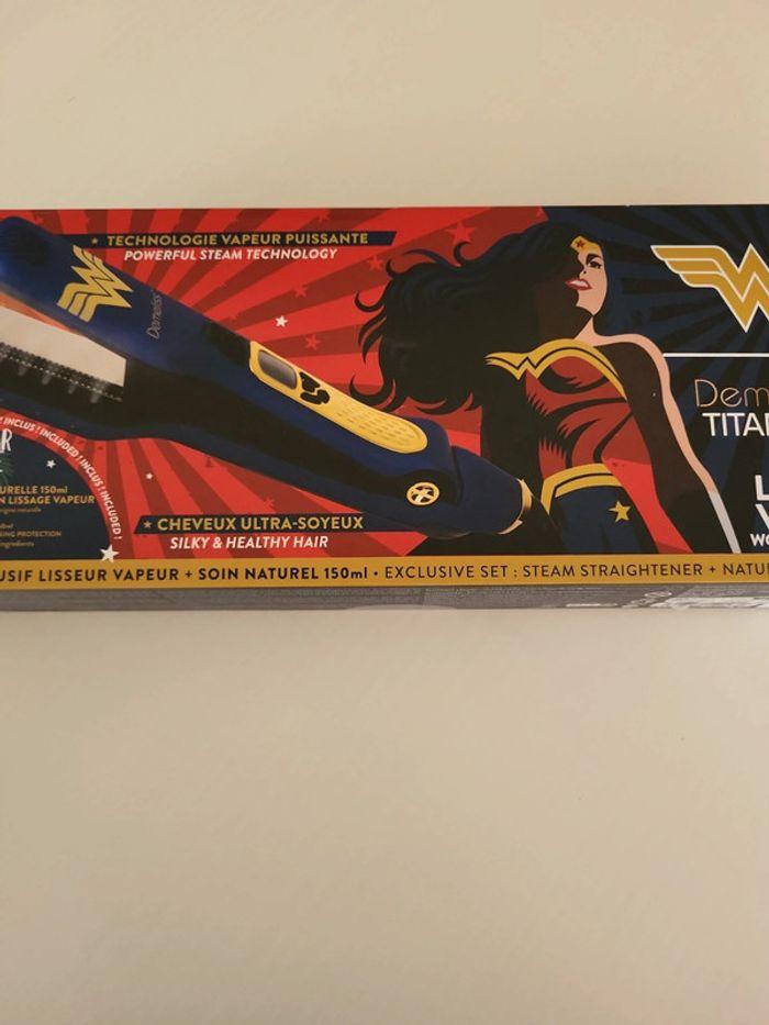 Lisseur demeliss titanium Wonder woman neuf - photo numéro 1