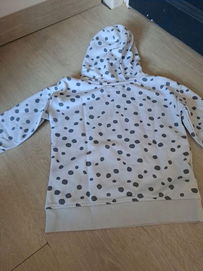 Sweat à capuche Primark 6-7 ans - photo numéro 4