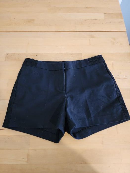 Short Naf-Naf Taille 36 - photo numéro 1