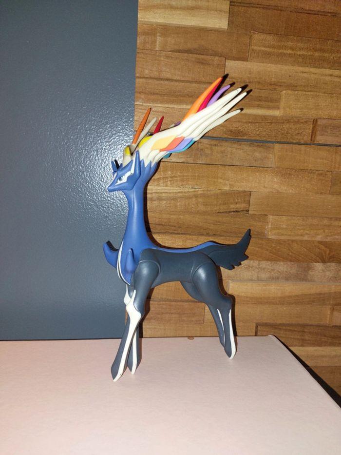 Figurine xerneas pokemon nintendo Tomy - photo numéro 1