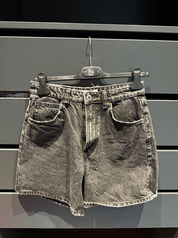 Short en jean noir délavé - photo numéro 2