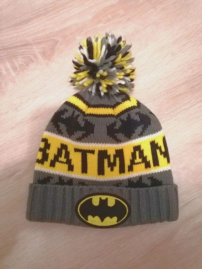 Bonnet hiver pompon Batman comme neuf - photo numéro 1