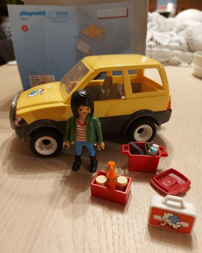 Playmobil City Lire. 5532. Vétérinaire avec 4X4