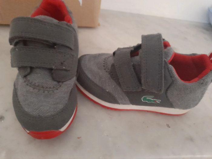 Basket enfant Lacoste taille 20 - photo numéro 1