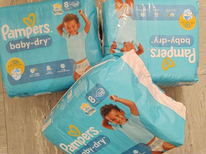 Pampers baby-dry taille 8 - photo numéro 1