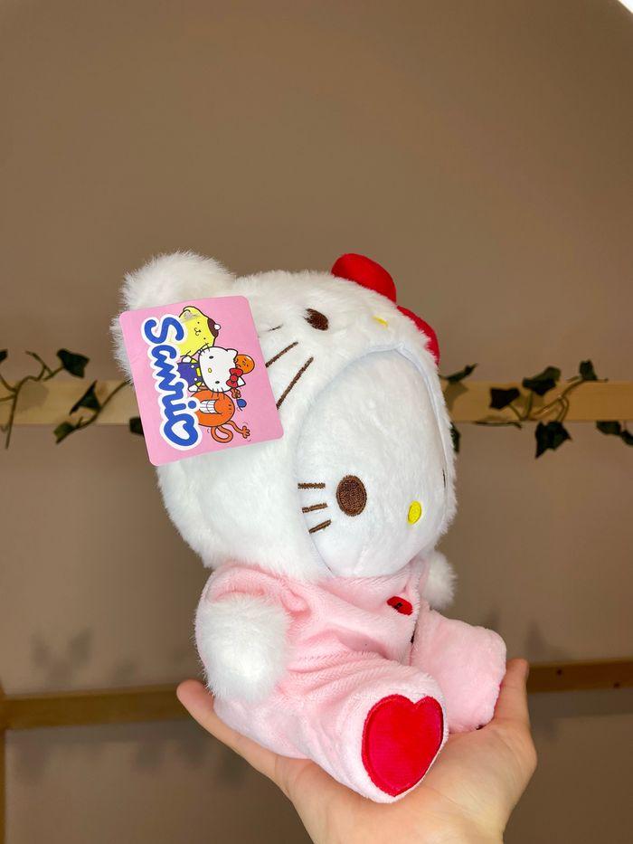 Peluche Hello Kitty en pyjama - photo numéro 7