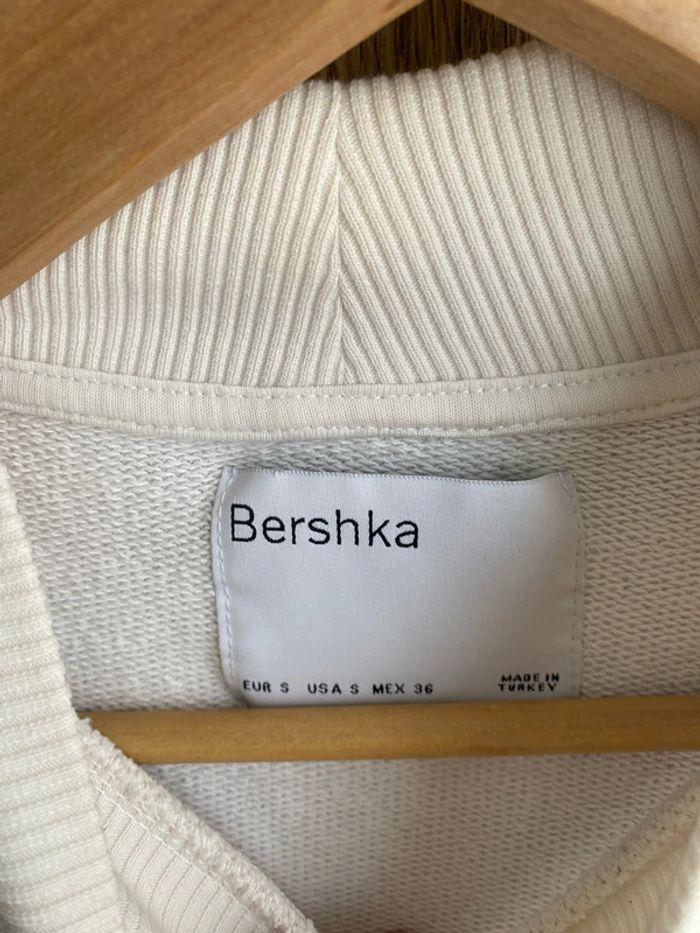 Sweat neuf blanc taille s bershka - photo numéro 3