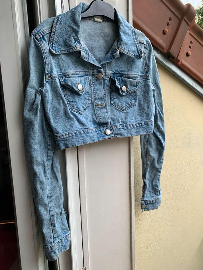 Petite veste courte en jean 👖 taille S/M - photo numéro 1