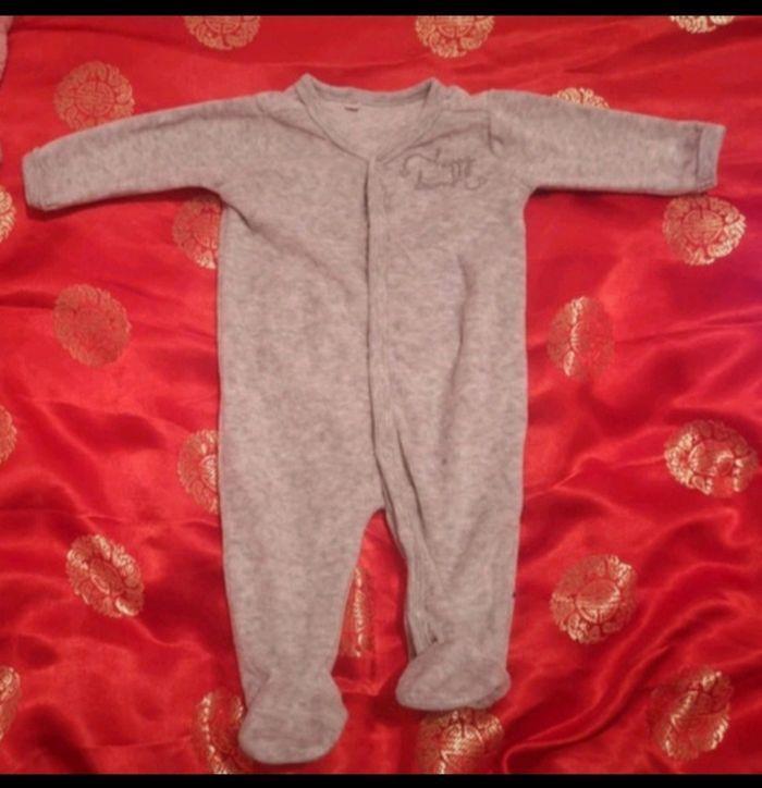 Lot de 3 pyjamas taille 1 mois (56) - photo numéro 3