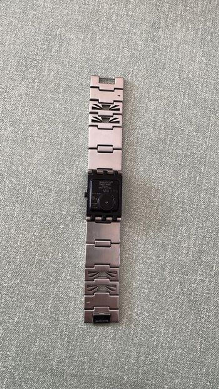 Montre swatch - photo numéro 4