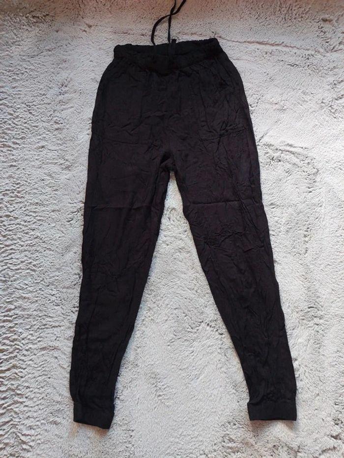 Pantalon noir h&m - photo numéro 1