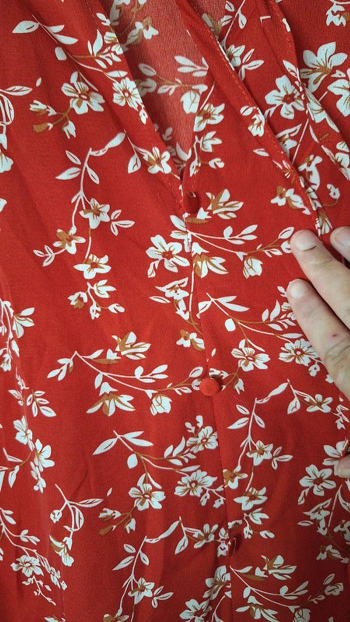 Blouse fluide rouge à fleurs - photo numéro 5