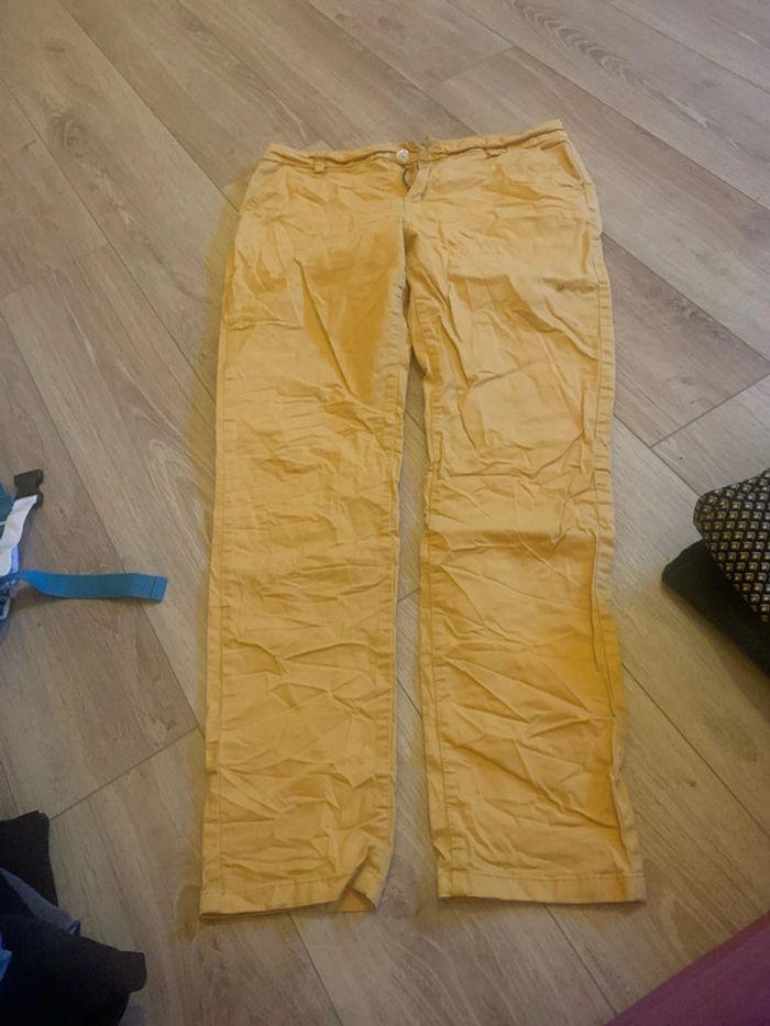 Pantalon jaune - photo numéro 1