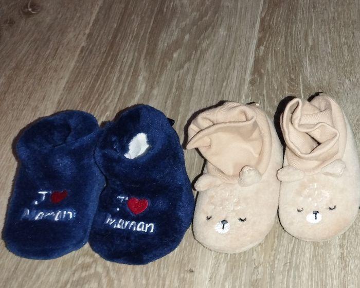 3 paires de chaussons et 1 paire de chaussures - photo numéro 2