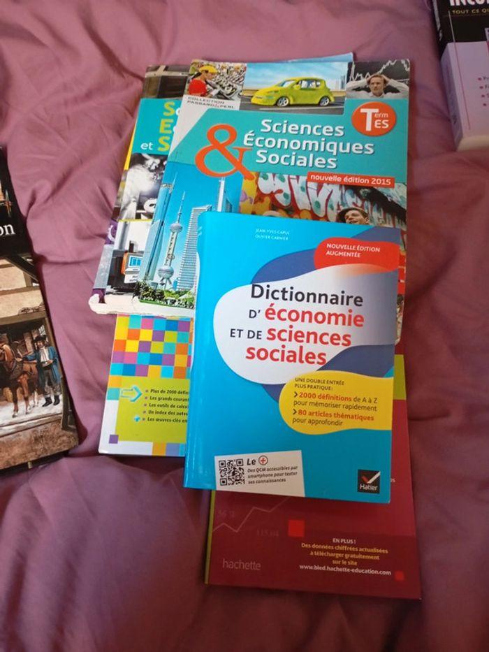 Lot de livre économie sociale - photo numéro 1