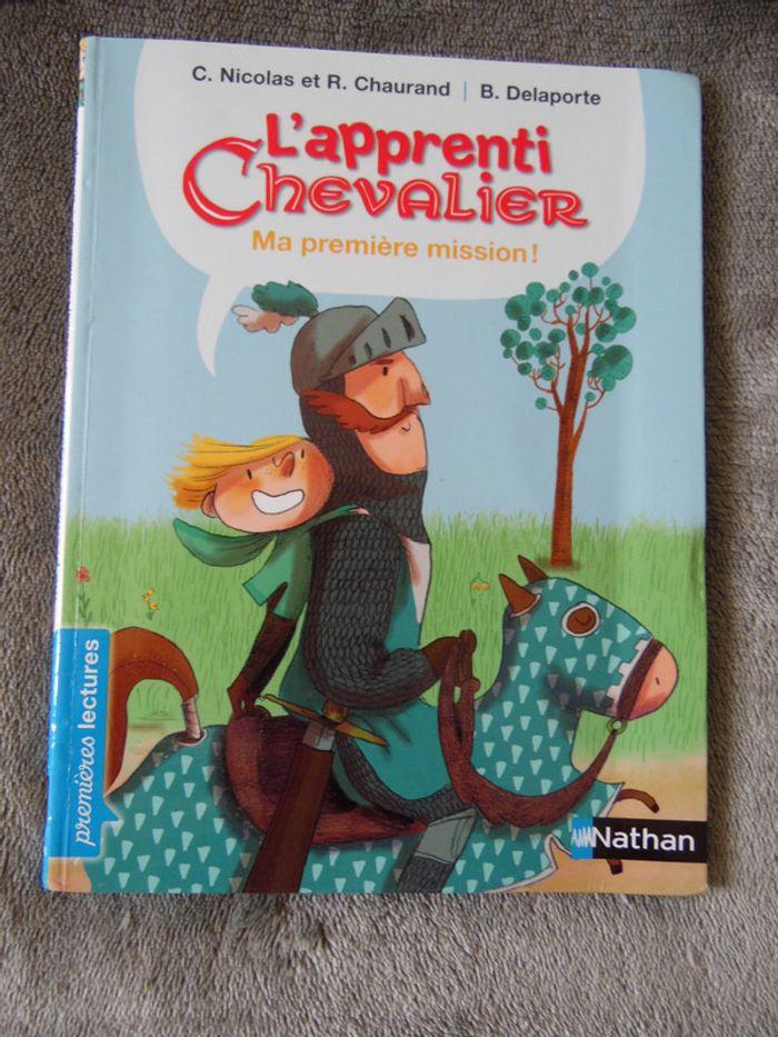 Livre "L'apprenti chevalier". - photo numéro 1