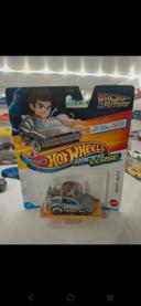 Hot wheels Racer Verse back to the futur