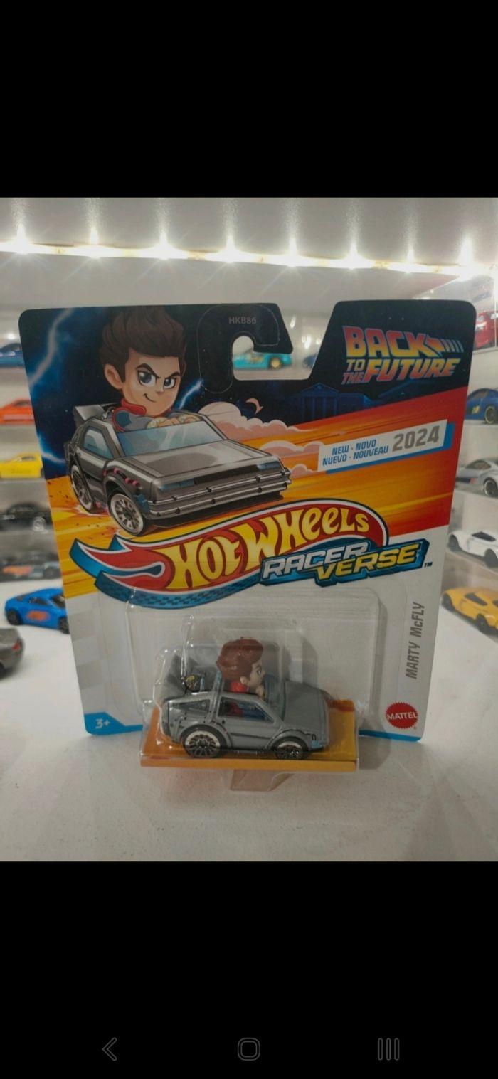 Hot wheels Racer Verse back to the futur