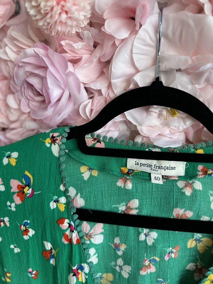 Robe La Petite Française, coupe portefeuille vert à motifs floraux  t40 - photo numéro 3