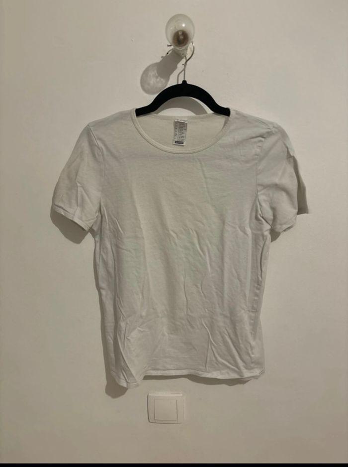 Tee-shirts blanc - photo numéro 1