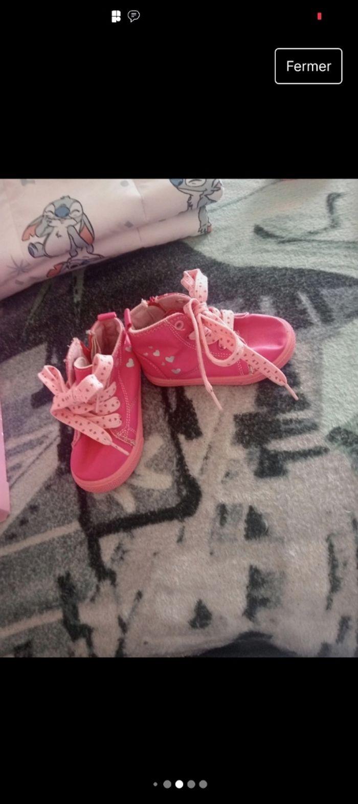 Lot chaussures pour bébé fille - photo numéro 10