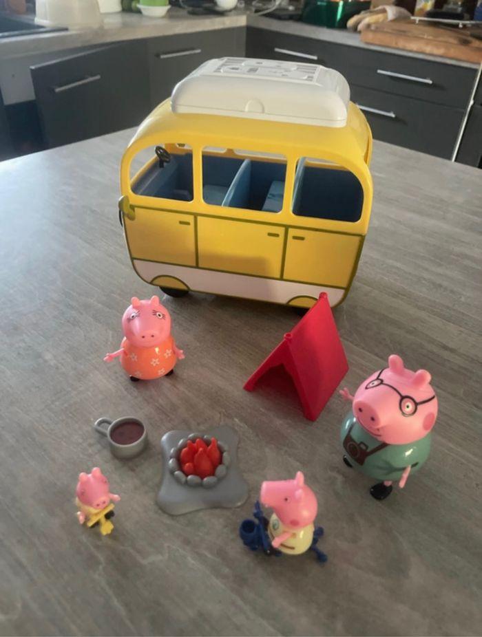 Camping car Peppa Pig - photo numéro 1