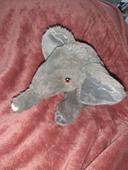 Petit éléphant peluche