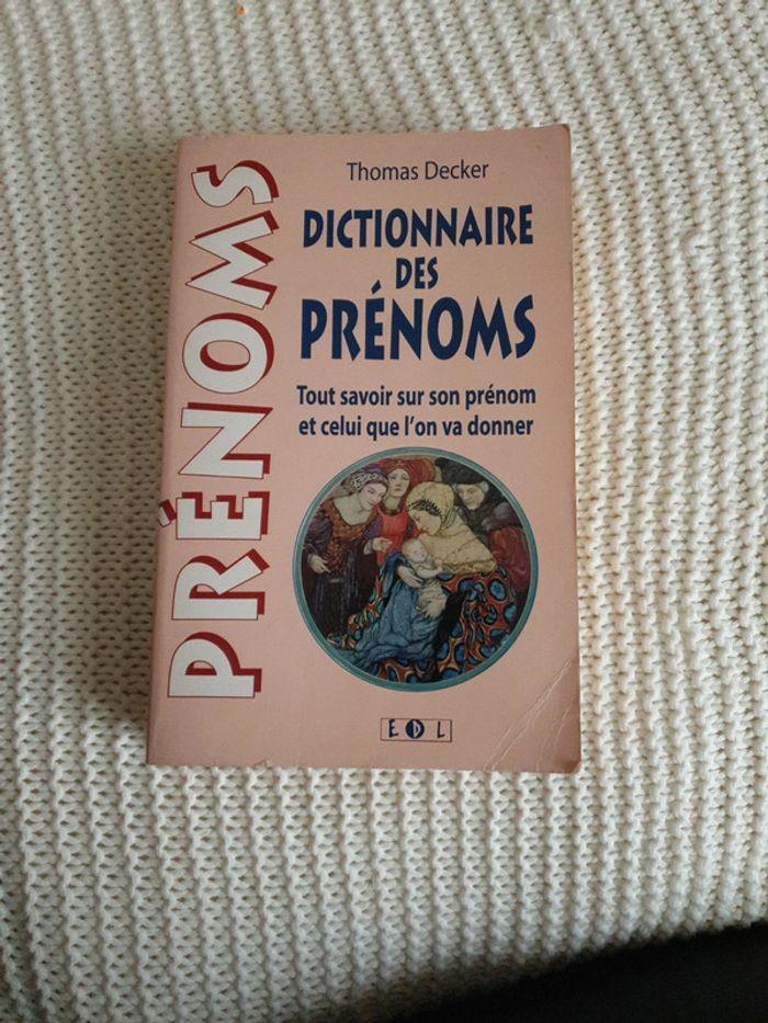 Le livre des prénoms - photo numéro 1