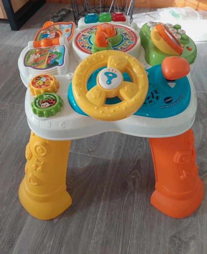 Table d'éveil Vtech - photo numéro 1